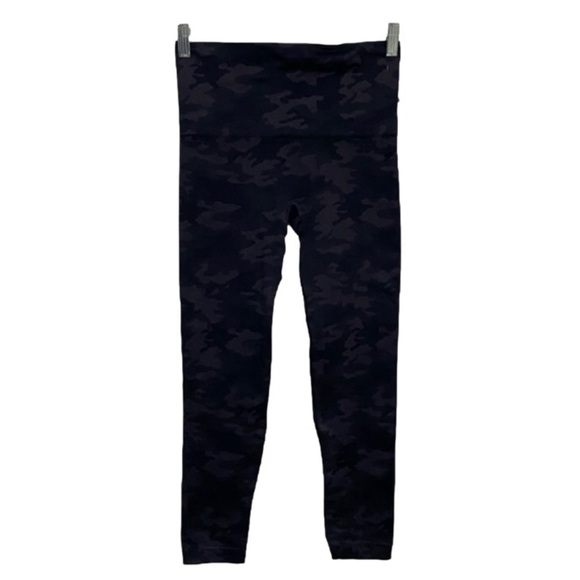 Spanx Leggings Women’s Size Large Black Camo Look at Me Now Seamless Leggings - Picture 1 of 9